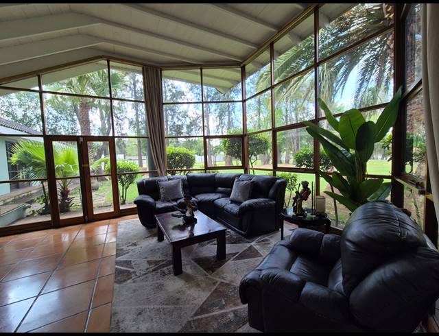 5 BEDROOM HOUSE FOR SALE IN VANWAARTSHOF